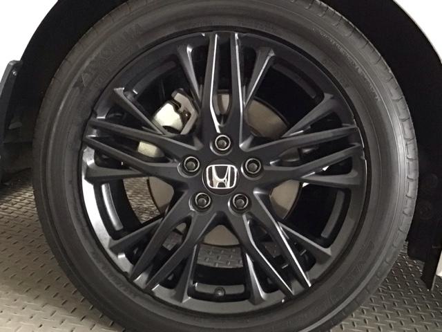 オデッセイハイブリッド ｅ：ＨＥＶアブソルート・ＥＸブラックエディション　ＬＥＤ・フルセグ・メモリナビ・後席モニター・純正ＡＷ・ホンダＣＯＮＮＥＣＴ　ハンズフリーパワーテールゲート　バックモニター　マルチビューモニター　ＶＳＡ　サイドエアバック　フルオートエアコン　Ｐシート（12枚目）