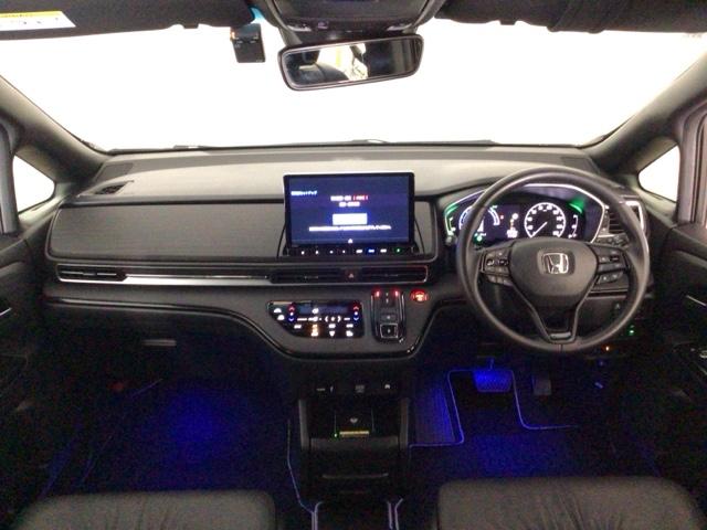 オデッセイハイブリッド ｅ：ＨＥＶアブソルート・ＥＸブラックエディション　ＬＥＤ・フルセグ・メモリナビ・後席モニター・純正ＡＷ・ホンダＣＯＮＮＥＣＴ　ハンズフリーパワーテールゲート　バックモニター　マルチビューモニター　ＶＳＡ　サイドエアバック　フルオートエアコン　Ｐシート（16枚目）