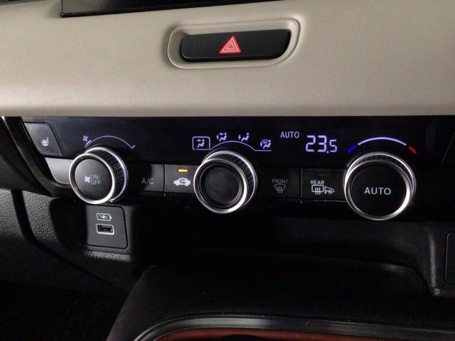 ヴェゼル e:HEVPLaY LED・フルセグ・メモリナビ・パノラマルーフ・純正AW・ホンダCONNECT 衝突被害軽減ブレーキ カーテンエアバッグ 盗難防止装置 Pセンサー ABS ESC フルオートエアコン リアカメラ ETC(18枚目)