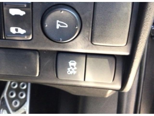 フリードスパイク Ｇエアロクールエディション　ＨＩＤ・フルセグ・メモリナビ・バックカメラ・純正ＡＷ・両側電動ドア・ＥＴＣ　エアロ　盗難防止装置　ＤＶＤ　スマ－トキ－　ＡＡＣ　Ｒカメラ　ＶＳＡ　Ｗエアバック（6枚目）