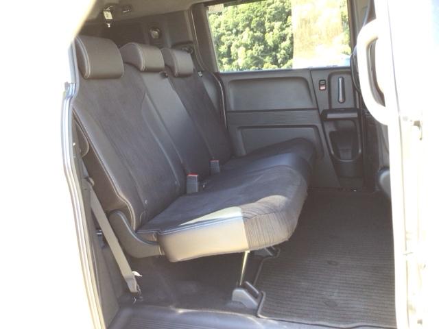 フリードスパイク Ｇエアロクールエディション　ＨＩＤ・フルセグ・メモリナビ・バックカメラ・純正ＡＷ・両側電動ドア・ＥＴＣ　エアロ　盗難防止装置　ＤＶＤ　スマ－トキ－　ＡＡＣ　Ｒカメラ　ＶＳＡ　Ｗエアバック（14枚目）