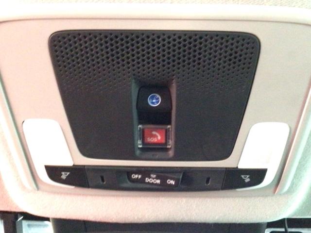 ヴェゼル ｅ：ＨＥＶＸ　ＬＥＤ・ホンダＣＯＮＮＥＣＴ・メモリナビ・ＤＶＤ・バックカメラ・純正ＡＷ・ＥＴＣ　前後障害物センサー　ＡＡＣ　イモビライザー　スマ－トキ－　誤発進抑制　ＰＷ　リアカメラ　クルコン　ＥＳＣ　ＥＴＣ装備（10枚目）