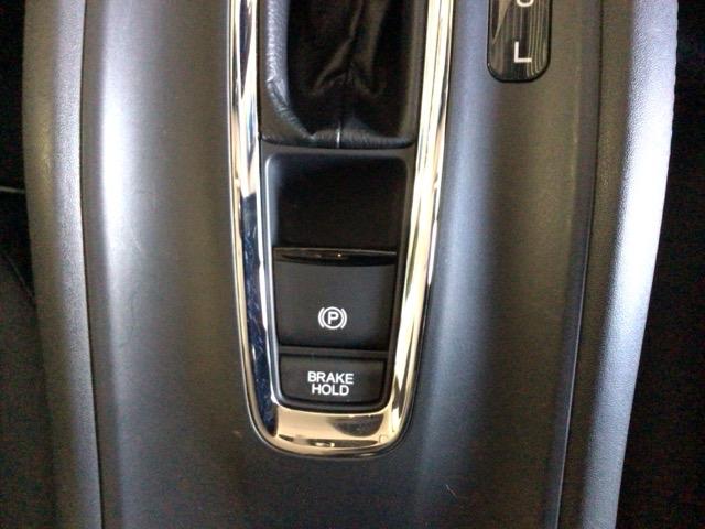 ヴェゼル X・ホンダセンシング LED・フルセグ・メモリナビ・CD・バックカメラ・純正AW・ETC Rカメラ Wエアバッグ 盗難防止 アクティブクルーズコントロール オートエアコン LEDランプ 衝突軽減ブレ-キ パワステ TVナビ(9枚目)