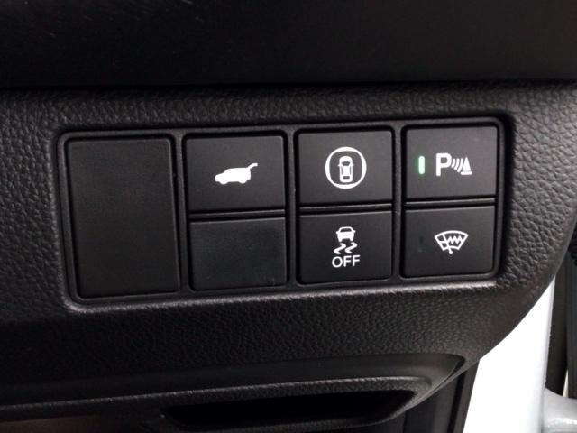 ヴェゼル ｅ：ＨＥＶＺ　ＬＥＤ・フルセグ・メモリナビ・バックカメラ・純正ＡＷ・シートヒーター・ＥＴＣ　衝突回避支援ブレーキ機能　スマキ　フルオートエアコン　エアバッグ　両席エアバック　Ｒカメ　パワーウィンドウ　ＬＥＤランプ（7枚目）