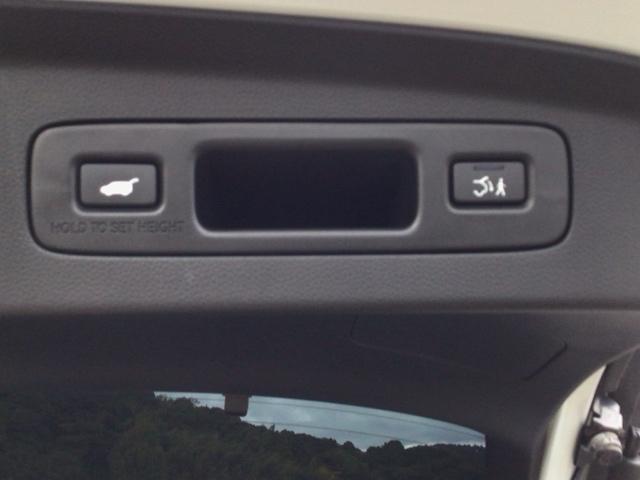 ヴェゼル ｅ：ＨＥＶＺ　ＬＥＤ・フルセグ・メモリナビ・バックカメラ・純正ＡＷ・シートヒーター・ＥＴＣ　衝突回避支援ブレーキ機能　スマキ　フルオートエアコン　エアバッグ　両席エアバック　Ｒカメ　パワーウィンドウ　ＬＥＤランプ（10枚目）