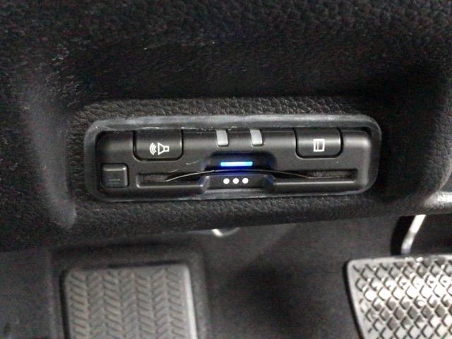 ヴェゼル ｅ：ＨＥＶＺ　ＬＥＤ・フルセグ・メモリナビ・バックカメラ・純正ＡＷ・シートヒーター・ＥＴＣ　衝突回避支援ブレーキ機能　スマキ　フルオートエアコン　エアバッグ　両席エアバック　Ｒカメ　パワーウィンドウ　ＬＥＤランプ（22枚目）