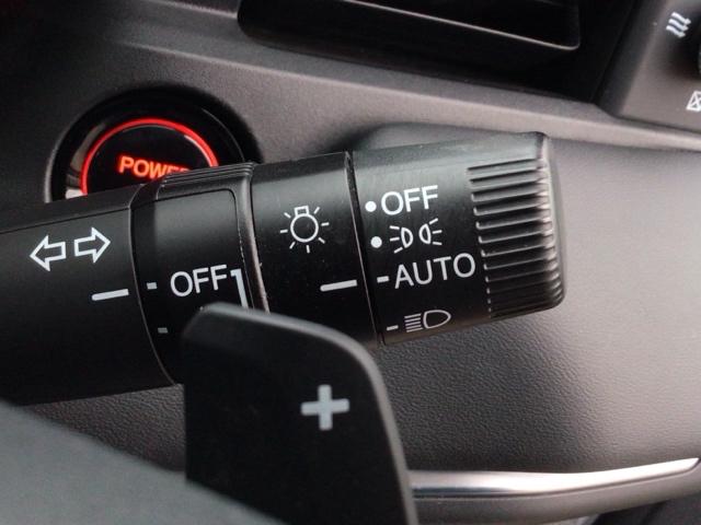 ヴェゼル ｅ：ＨＥＶＺ　ＬＥＤ・フルセグ・メモリナビ・バックカメラ・純正ＡＷ・シートヒーター・ＥＴＣ　衝突回避支援ブレーキ機能　スマキ　フルオートエアコン　エアバッグ　両席エアバック　Ｒカメ　パワーウィンドウ　ＬＥＤランプ（24枚目）