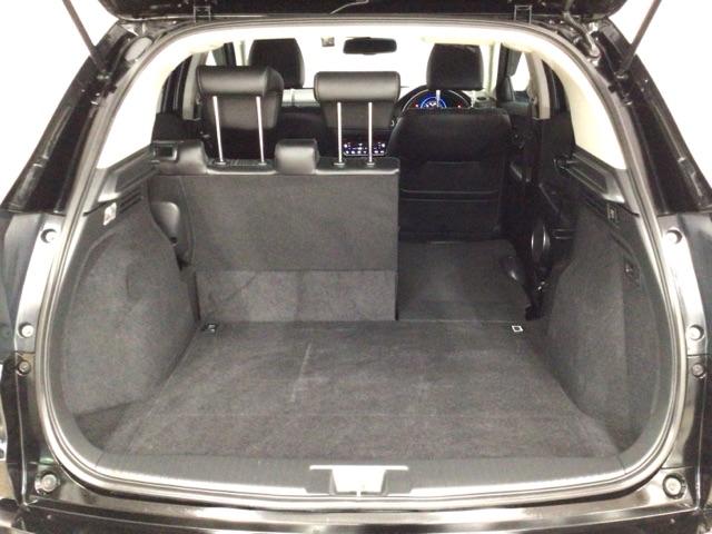 ヴェゼル ハイブリッドＺ・ホンダセンシング　ＬＥＤ・フルセグ・メモリナビ・バックカメラ・純正ＡＷ・シートヒーター・ＥＴＣ　レーダーサポート　ＤＶＤ再生機能　横滑り防止システム　バックアイカメラ　盗難防止装置　シートヒーター付　スマ－トキ－（13枚目）