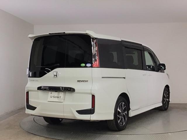 ステップワゴンスパーダ スパーダホンダセンシング　ＬＥＤ・フルセグ・メモリナビ・バックカメラ・純正ＡＷ・両側電動ドア・ＥＴＣ　盗難防止　助手席エアバッグ　Ｗパワスラ　地デジ　ＬＥＤライト　横滑り防止システム　オートエアコン　リアカメラ　ＵＳＢ　スマ鍵（4枚目）