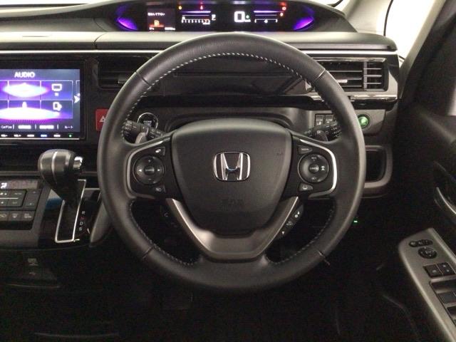 ステップワゴンスパーダ スパーダホンダセンシング　ＬＥＤ・フルセグ・メモリナビ・バックカメラ・純正ＡＷ・両側電動ドア・ＥＴＣ　盗難防止　助手席エアバッグ　Ｗパワスラ　地デジ　ＬＥＤライト　横滑り防止システム　オートエアコン　リアカメラ　ＵＳＢ　スマ鍵（17枚目）