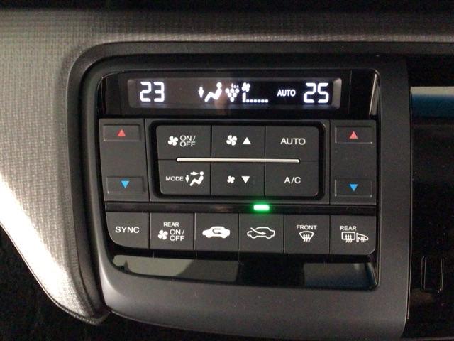 ステップワゴンスパーダ スパーダホンダセンシング　ＬＥＤ・フルセグ・メモリナビ・バックカメラ・純正ＡＷ・両側電動ドア・ＥＴＣ　盗難防止　助手席エアバッグ　Ｗパワスラ　地デジ　ＬＥＤライト　横滑り防止システム　オートエアコン　リアカメラ　ＵＳＢ　スマ鍵（18枚目）