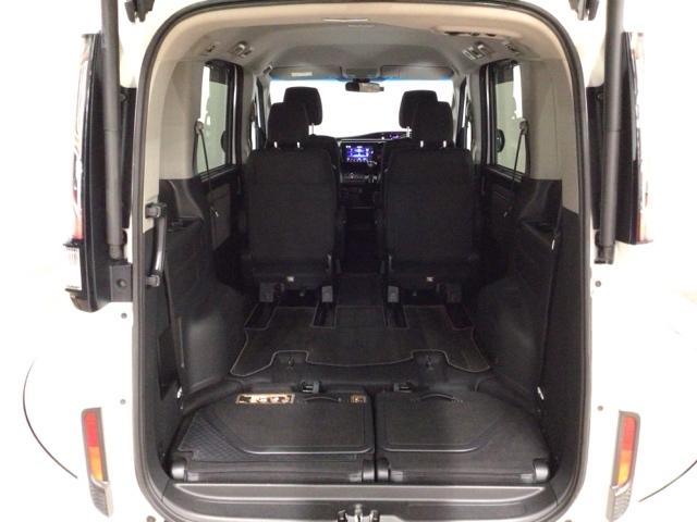 ステップワゴンスパーダ スパーダホンダセンシング　ＬＥＤ・フルセグ・メモリナビ・バックカメラ・純正ＡＷ・両側電動ドア・ＥＴＣ　盗難防止　助手席エアバッグ　Ｗパワスラ　地デジ　ＬＥＤライト　横滑り防止システム　オートエアコン　リアカメラ　ＵＳＢ　スマ鍵（22枚目）