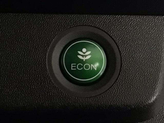 ステップワゴンスパーダ スパーダホンダセンシング　ＬＥＤ・フルセグ・メモリナビ・バックカメラ・純正ＡＷ・両側電動ドア・ＥＴＣ　盗難防止　助手席エアバッグ　Ｗパワスラ　地デジ　ＬＥＤライト　横滑り防止システム　オートエアコン　リアカメラ　ＵＳＢ　スマ鍵（25枚目）