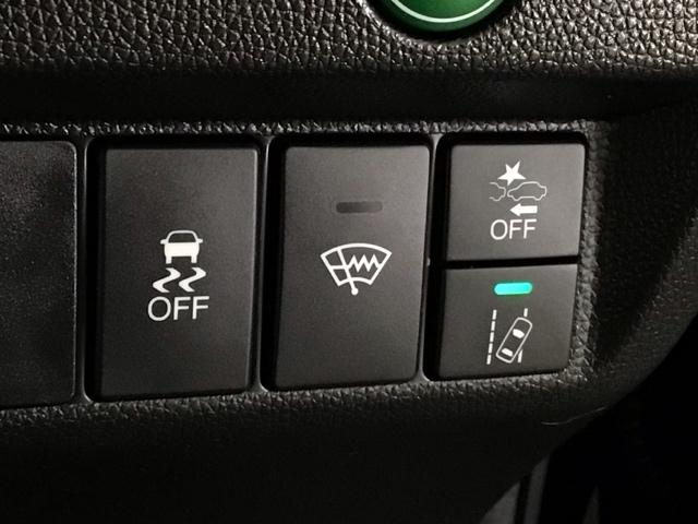 フィット ＲＳホンダセンシング　ＬＥＤ・フルセグ・メモリナビ・ＤＶＤ・バックカメラ・純正ＡＷ・ＥＴＣ　ＬＥＤヘッド　オートクルーズコントロール　Ｂカメラ　オートエアコン　アイドリングストップ　スマートキー　地デジＴＶ　横滑り防止（7枚目）