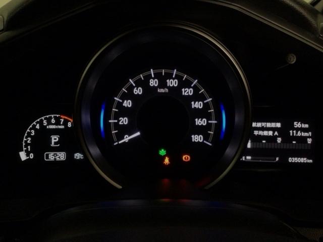 フィット ＲＳホンダセンシング　ＬＥＤ・フルセグ・メモリナビ・ＤＶＤ・バックカメラ・純正ＡＷ・ＥＴＣ　ＬＥＤヘッド　オートクルーズコントロール　Ｂカメラ　オートエアコン　アイドリングストップ　スマートキー　地デジＴＶ　横滑り防止（11枚目）