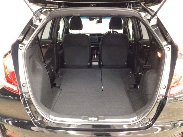 フィット ＲＳホンダセンシング　ＬＥＤ・フルセグ・メモリナビ・ＤＶＤ・バックカメラ・純正ＡＷ・ＥＴＣ　ＬＥＤヘッド　オートクルーズコントロール　Ｂカメラ　オートエアコン　アイドリングストップ　スマートキー　地デジＴＶ　横滑り防止（22枚目）