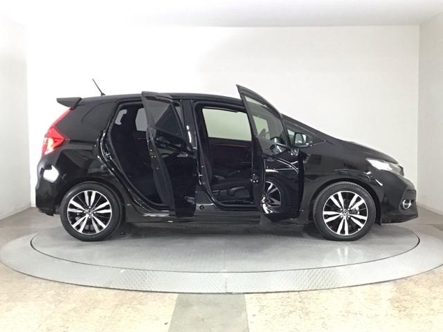 フィット ＲＳホンダセンシング　ＬＥＤ・フルセグ・メモリナビ・ＤＶＤ・バックカメラ・純正ＡＷ・ＥＴＣ　ＬＥＤヘッド　オートクルーズコントロール　Ｂカメラ　オートエアコン　アイドリングストップ　スマートキー　地デジＴＶ　横滑り防止（26枚目）