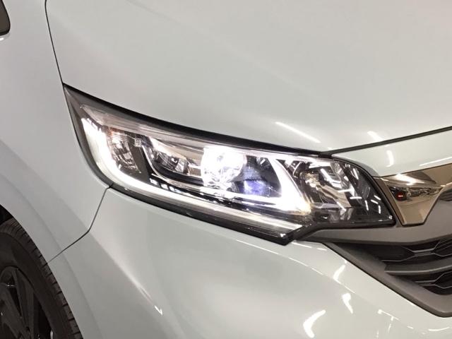 フリード+ Gブラックスタイル レンタUP・LED・フルセグ・メモリナビ・バックカメラ・純正AW・ETC イモビライザー スマ-トキ- VSA LEDライト シートヒーター フルセグTV USB ABS DVD クルーズコントロール(3枚目)