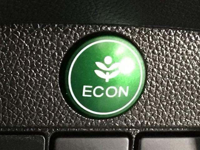 N-ONE プレミアム HID・フルセグ・メモリナビ・DVD・バックカメラ・社外AW・ETC DVD再生機能 運転席エアバック 横滑防止 ETC装備 地デジ バックモニター 助手席エアバック パワーステ フルオートエアコン(9枚目)