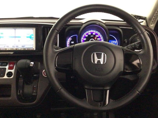 N-ONE プレミアム HID・フルセグ・メモリナビ・DVD・バックカメラ・社外AW・ETC DVD再生機能 運転席エアバック 横滑防止 ETC装備 地デジ バックモニター 助手席エアバック パワーステ フルオートエアコン(17枚目)