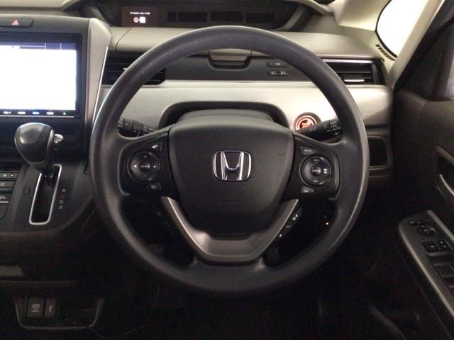 フリード Ｇ・ホンダセンシング　ＬＥＤ・フルセグ・メモリナビ・ＤＶＤ・後席モニター・シートヒーター・ＥＴＣ　Ｆセグ　追突被害軽減ブレーキ　ｉストップ　Ｗエアバッグ　パワーウィンドウ　アクティブクルーズコントロール　スマートキ　ＶＳＡ（17枚目）