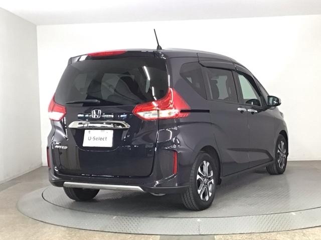 フリード クロスター　ＬＥＤ・フルセグ・メモリナビ・バックカメラ・純正ＡＷ・両側電動ドア・ＥＴＣ　ＵＳＢ　ＬＥＤヘッドライト　ＶＳＡ　サイドカーテンエアバック　ＤＶＤ再生　オートクルーズコントロール　スマ－トキ－　３列（4枚目）