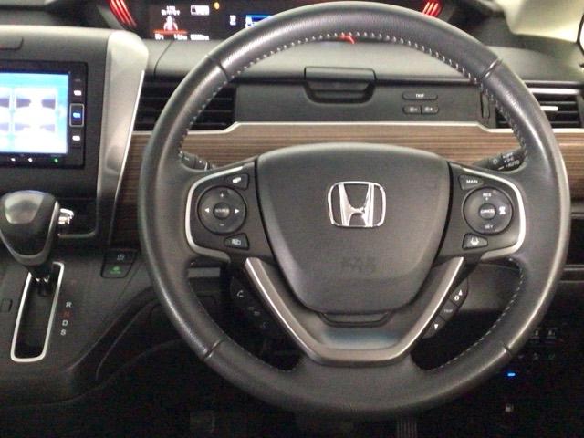 フリード クロスター　ＬＥＤ・フルセグ・メモリナビ・バックカメラ・純正ＡＷ・両側電動ドア・ＥＴＣ　ＵＳＢ　ＬＥＤヘッドライト　ＶＳＡ　サイドカーテンエアバック　ＤＶＤ再生　オートクルーズコントロール　スマ－トキ－　３列（17枚目）