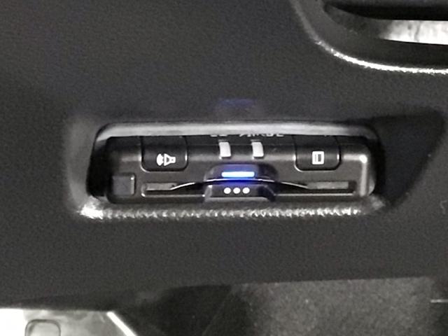 フィット e:HEVホーム LED・ホンダCONNECT・メモリナビ・バックカメラ・USBポート・ETC 前後誤発進抑制機能 クリソナ 助手席エアバッグ 運転席エアバッグ LEDライト USB接続 ABS サイドエアバッグ(12枚目)