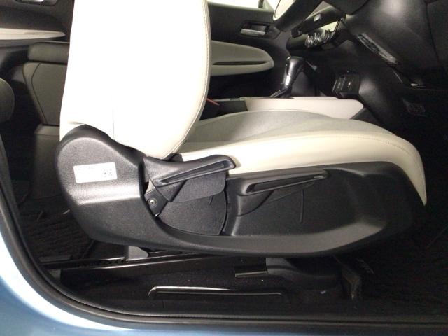 フィット e:HEVホーム LED・ホンダCONNECT・メモリナビ・バックカメラ・USBポート・ETC 前後誤発進抑制機能 クリソナ 助手席エアバッグ 運転席エアバッグ LEDライト USB接続 ABS サイドエアバッグ(26枚目)