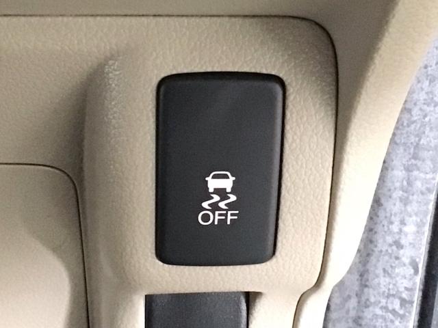 N-BOX G・ターボパッケージ HID・ワンセグ・メモリナビ・バックカメラ・純正AW・両側電動ドア・ETC 両側自動ドア 横滑り防止システム AUTOエアコン ターボエンジン ETC装備 Wエアバッグ パワーステアリング ABS(6枚目)