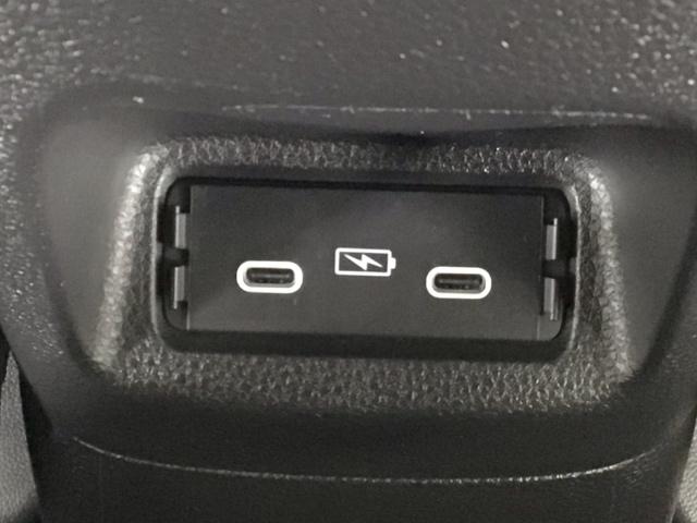 フィット ｅ：ＨＥＶホーム　レンタＵＰ・ＬＥＤ・ホンダＣＯＮＮＥＣＴ・メモリナビ・バックカメラ・ＥＴＣ　前後誤発進抑制機能　クリソナ　助手席エアバッグ　運転席エアバッグ　シートヒーター　ＬＥＤライト　ＵＳＢ接続　ＡＢＳ　キーレス（31枚目）