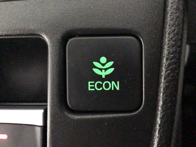 フィット ｅ：ＨＥＶホーム　レンタＵＰ・ＬＥＤ・ホンダＣＯＮＮＥＣＴ・メモリナビ・バックカメラ・ＥＴＣ　前後誤発進抑制機能　クリソナ　助手席エアバッグ　運転席エアバッグ　シートヒーター　ＬＥＤライト　ＵＳＢ接続　ＡＢＳ　キーレス（36枚目）