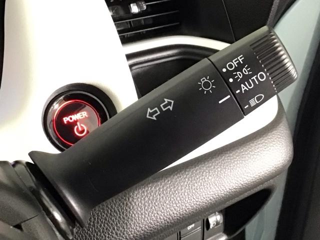 フィット ｅ：ＨＥＶホーム　レンタＵＰ・ＬＥＤ・ホンダＣＯＮＮＥＣＴ・メモリナビ・バックカメラ・ＥＴＣ　前後誤発進抑制機能　クリソナ　助手席エアバッグ　運転席エアバッグ　シートヒーター　ＬＥＤライト　ＵＳＢ接続　ＡＢＳ　キーレス（41枚目）