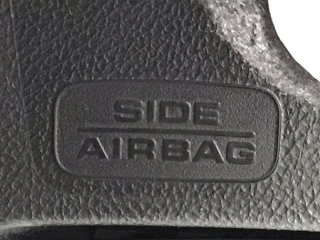 フィット ｅ：ＨＥＶホーム　レンタＵＰ・ＬＥＤ・ホンダＣＯＮＮＥＣＴ・メモリナビ・バックカメラ・ＥＴＣ　前後誤発進抑制機能　クリソナ　助手席エアバッグ　運転席エアバッグ　シートヒーター　ＬＥＤライト　ＵＳＢ接続　ＡＢＳ　キーレス（44枚目）