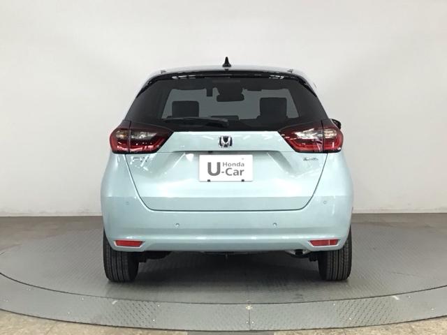 フィット ｅ：ＨＥＶホーム　レンタＵＰ・ＬＥＤ・ホンダＣＯＮＮＥＣＴ・メモリナビ・バックカメラ・ＥＴＣ　前後誤発進抑制機能　クリソナ　助手席エアバッグ　運転席エアバッグ　シートヒーター　ＬＥＤライト　ＵＳＢ接続　ＡＢＳ　キーレス（45枚目）