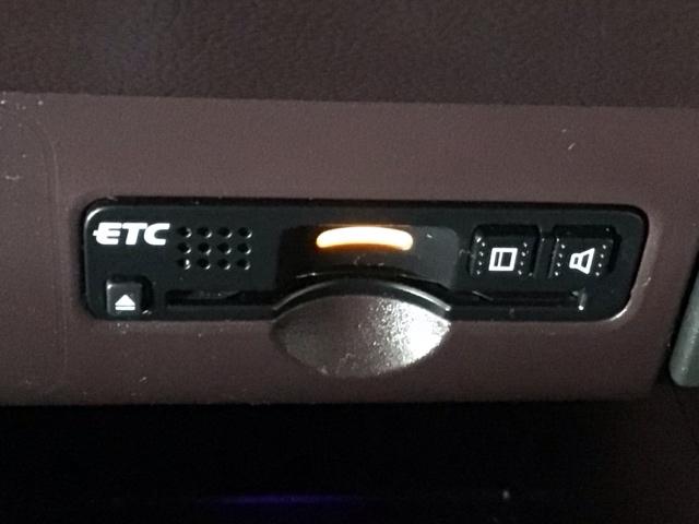 N-ONE プレミアムツアラー HID・フルセグ・メモリナビ・DVD・バックカメラ・純正AW・ETC Rカメ ベンチS 地デジ アイドリング Wエアバック ETC車載器 スマ-トキ- Aクルーズ AAC キーレス ターボ ナビTV(9枚目)