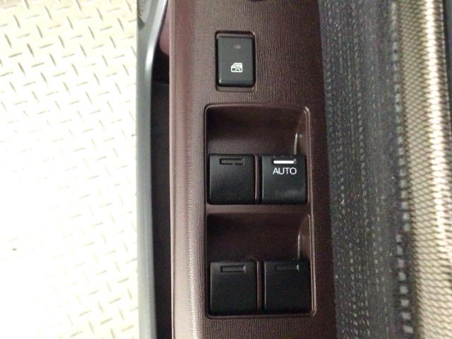 N-ONE プレミアムツアラー HID・フルセグ・メモリナビ・DVD・バックカメラ・純正AW・ETC Rカメ ベンチS 地デジ アイドリング Wエアバック ETC車載器 スマ-トキ- Aクルーズ AAC キーレス ターボ ナビTV(38枚目)