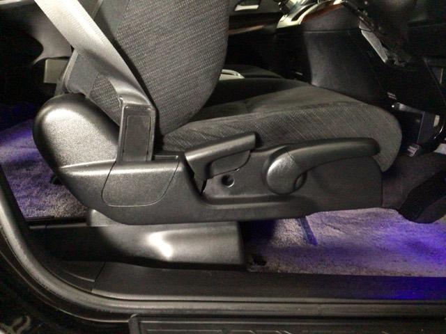 オデッセイ MX・エアロパッケージ HID・フルセグ・HDDナビ・バックカメラ・純正AW・横滑り防止措置・ETC キーレス 3列シート Bカメ スマートキー DVD再生 フルセグTV ESC ETC付 ABS USB エアバッグ(9枚目)