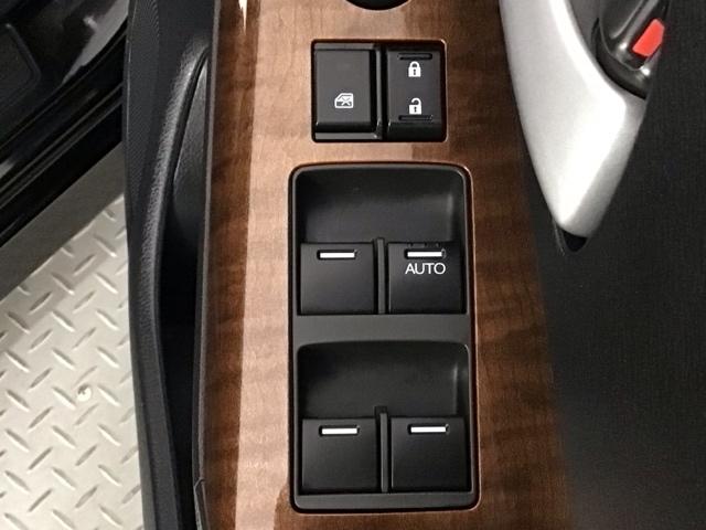 オデッセイ MX・エアロパッケージ HID・フルセグ・HDDナビ・バックカメラ・純正AW・横滑り防止措置・ETC キーレス 3列シート Bカメ スマートキー DVD再生 フルセグTV ESC ETC付 ABS USB エアバッグ(40枚目)