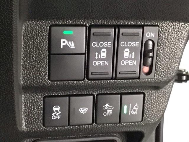 フリード Ｇ　ＬＥＤ・フルセグ・メモリナビ・バックカメラ・純正ＡＷ・シートヒーター・ＥＴＣ　パーキングセンサー　Ａクルーズ　３列シート　カーテンエアバック　ＬＥＤヘッドライト　パワーウインドウ　地デジ　Ｒカメラ（7枚目）