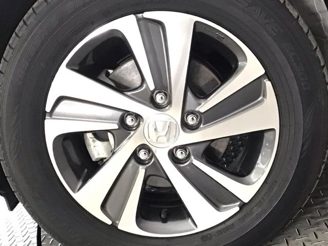 フリード Ｇ　ＬＥＤ・フルセグ・メモリナビ・バックカメラ・純正ＡＷ・シートヒーター・ＥＴＣ　パーキングセンサー　Ａクルーズ　３列シート　カーテンエアバック　ＬＥＤヘッドライト　パワーウインドウ　地デジ　Ｒカメラ（11枚目）