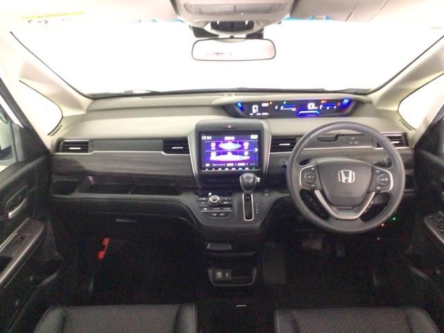 フリード Ｇ　ＬＥＤ・フルセグ・メモリナビ・バックカメラ・純正ＡＷ・シートヒーター・ＥＴＣ　パーキングセンサー　Ａクルーズ　３列シート　カーテンエアバック　ＬＥＤヘッドライト　パワーウインドウ　地デジ　Ｒカメラ（16枚目）