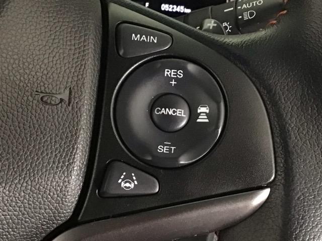 フィット ＲＳホンダセンシング　ＬＥＤ・フルセグ・メモリナビ・ＤＶＤ・バックカメラ・純正ＡＷ・ＥＴＣ　ＬＥＤヘッド　オートクルーズコントロール　Ｂカメラ　オートエアコン　アイドリングストップ　スマートキー　地デジＴＶ　横滑り防止（5枚目）