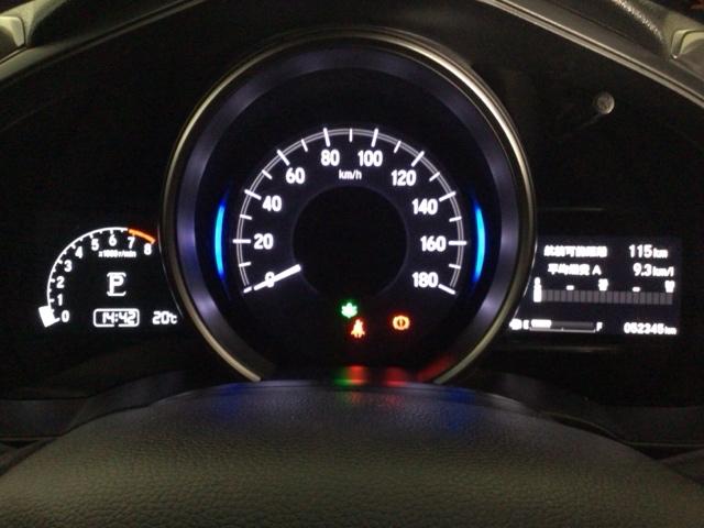 フィット ＲＳホンダセンシング　ＬＥＤ・フルセグ・メモリナビ・ＤＶＤ・バックカメラ・純正ＡＷ・ＥＴＣ　ＬＥＤヘッド　オートクルーズコントロール　Ｂカメラ　オートエアコン　アイドリングストップ　スマートキー　地デジＴＶ　横滑り防止（11枚目）