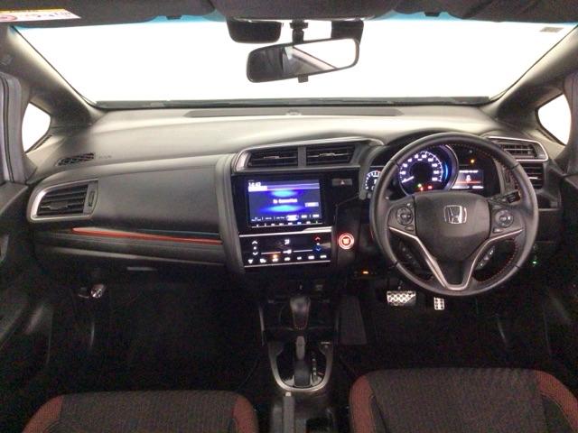 フィット ＲＳホンダセンシング　ＬＥＤ・フルセグ・メモリナビ・ＤＶＤ・バックカメラ・純正ＡＷ・ＥＴＣ　ＬＥＤヘッド　オートクルーズコントロール　Ｂカメラ　オートエアコン　アイドリングストップ　スマートキー　地デジＴＶ　横滑り防止（16枚目）