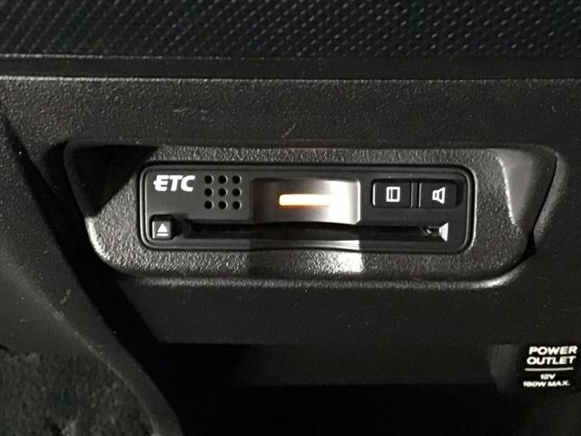 フリードスパイクハイブリッド ジャストセレクション　ＨＩＤ・フルセグ・メモリナビ・ＤＶＤ・バックカメラ・ＥＣＯＮスイッチ・ＥＴＣ　Ｓキー　キーフリー　横滑り防止機能　ＤＶＤ視聴　後カメラ　地デジ　ナビＴＶ　エアコン　両側スライド片側電動　ＡＢＳ（9枚目）