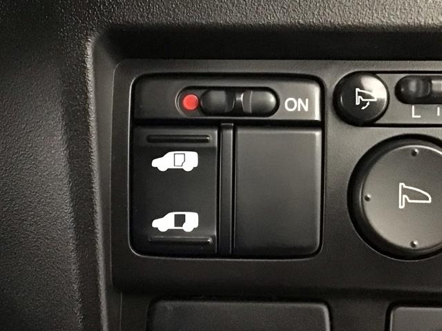 フリードスパイクハイブリッド ジャストセレクション　ＨＩＤ・フルセグ・メモリナビ・ＤＶＤ・バックカメラ・ＥＣＯＮスイッチ・ＥＴＣ　Ｓキー　キーフリー　横滑り防止機能　ＤＶＤ視聴　後カメラ　地デジ　ナビＴＶ　エアコン　両側スライド片側電動　ＡＢＳ（10枚目）