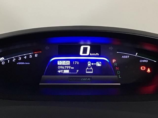 フリードスパイクハイブリッド ジャストセレクション　ＨＩＤ・フルセグ・メモリナビ・ＤＶＤ・バックカメラ・ＥＣＯＮスイッチ・ＥＴＣ　Ｓキー　キーフリー　横滑り防止機能　ＤＶＤ視聴　後カメラ　地デジ　ナビＴＶ　エアコン　両側スライド片側電動　ＡＢＳ（12枚目）