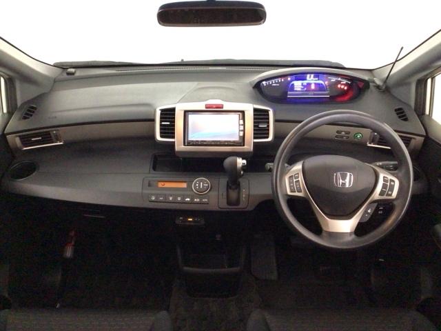 フリードスパイクハイブリッド ジャストセレクション　ＨＩＤ・フルセグ・メモリナビ・ＤＶＤ・バックカメラ・ＥＣＯＮスイッチ・ＥＴＣ　Ｓキー　キーフリー　横滑り防止機能　ＤＶＤ視聴　後カメラ　地デジ　ナビＴＶ　エアコン　両側スライド片側電動　ＡＢＳ（16枚目）