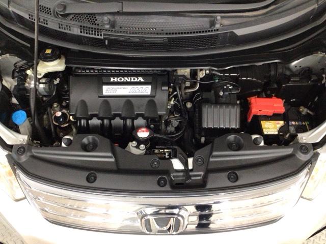 フリードスパイクハイブリッド ジャストセレクション　ＨＩＤ・フルセグ・メモリナビ・ＤＶＤ・バックカメラ・ＥＣＯＮスイッチ・ＥＴＣ　Ｓキー　キーフリー　横滑り防止機能　ＤＶＤ視聴　後カメラ　地デジ　ナビＴＶ　エアコン　両側スライド片側電動　ＡＢＳ（20枚目）